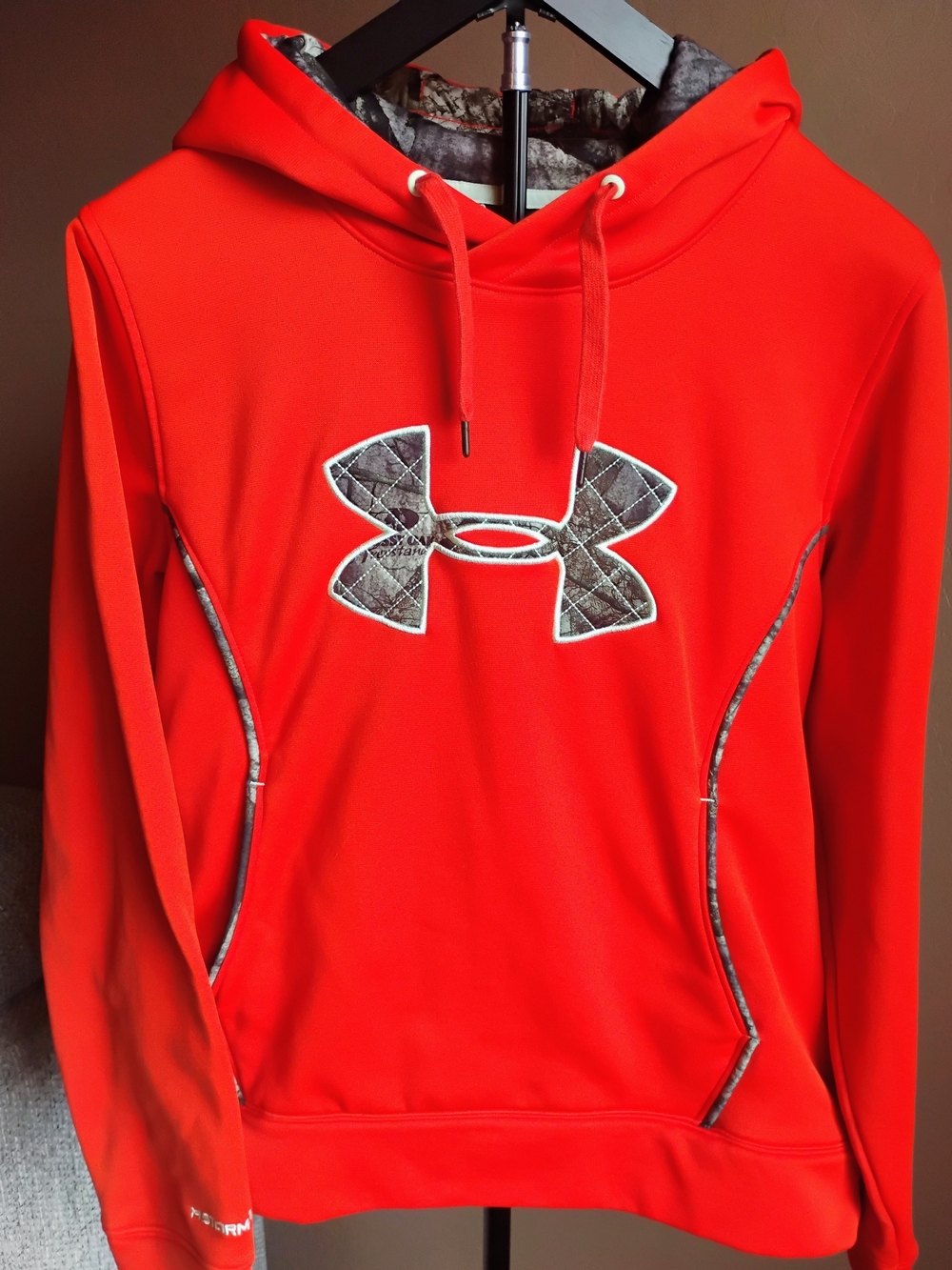 Under Armour Size L Men’s Performance Hoodie - Bright Red with Camo Logo